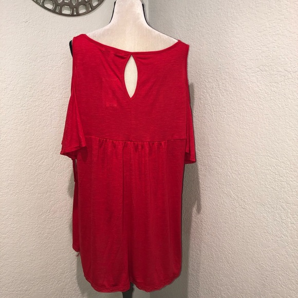 Cold shoulder embroidered top - Picture 3 of 5